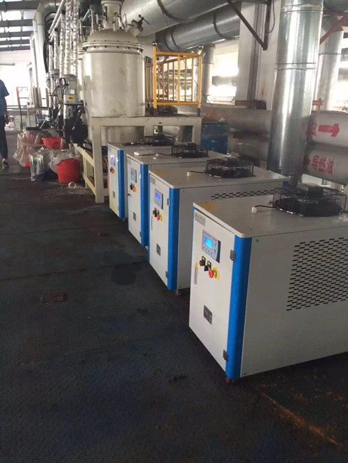 小型冰水機(jī)