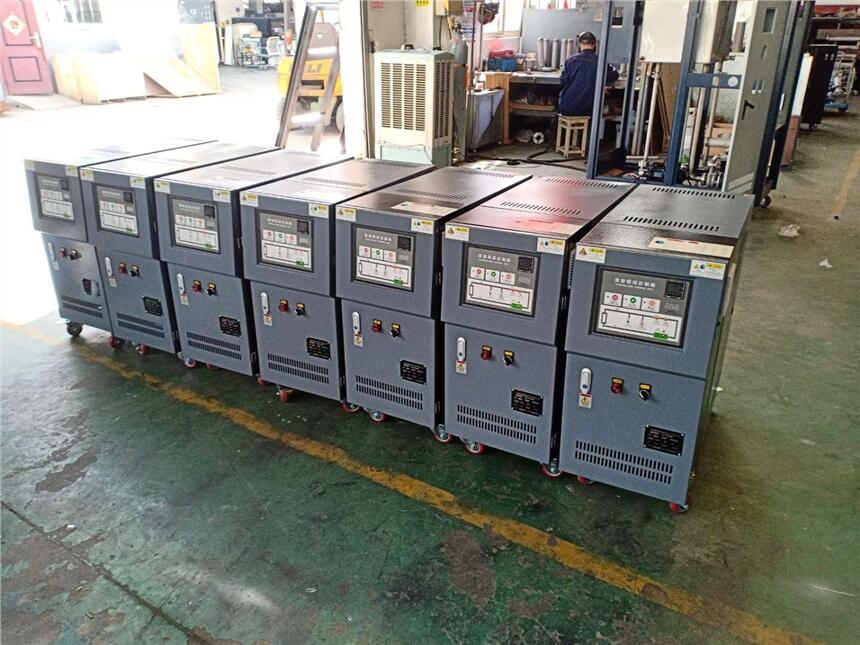 安徽油溫機(jī)/油加熱器/油溫加熱器/油循環(huán)控溫機(jī)/高溫油溫機(jī)