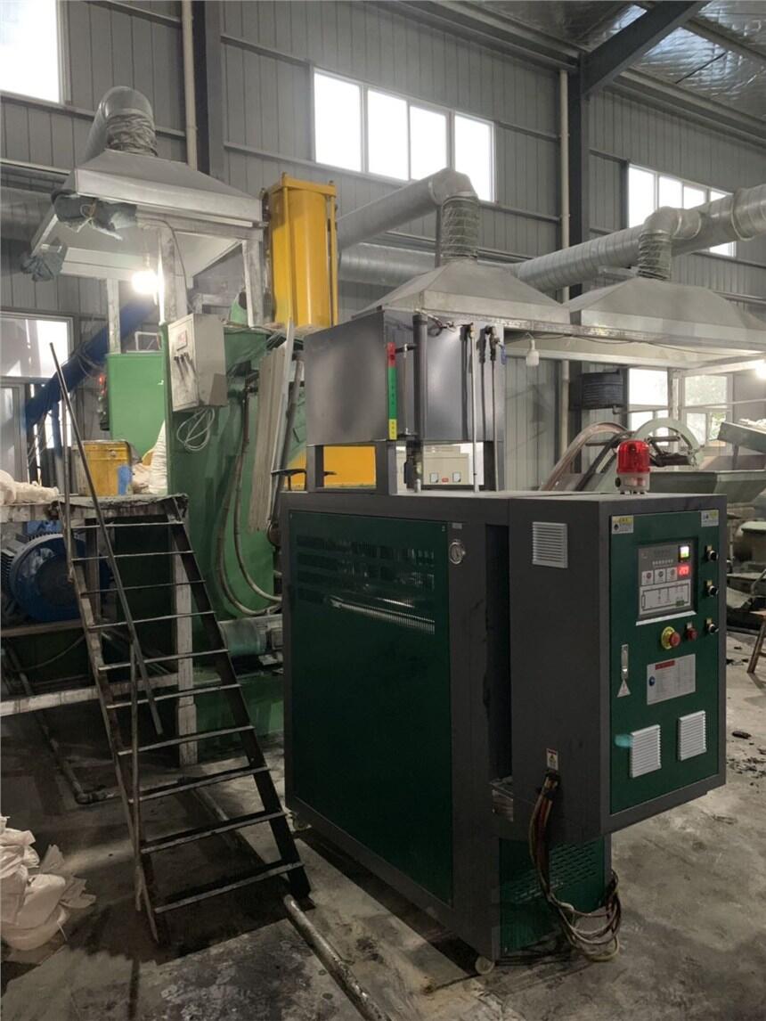 鐵嶺油溫機(jī)/油加熱器/油溫加熱器/油循環(huán)控溫機(jī)/高溫油溫機(jī)