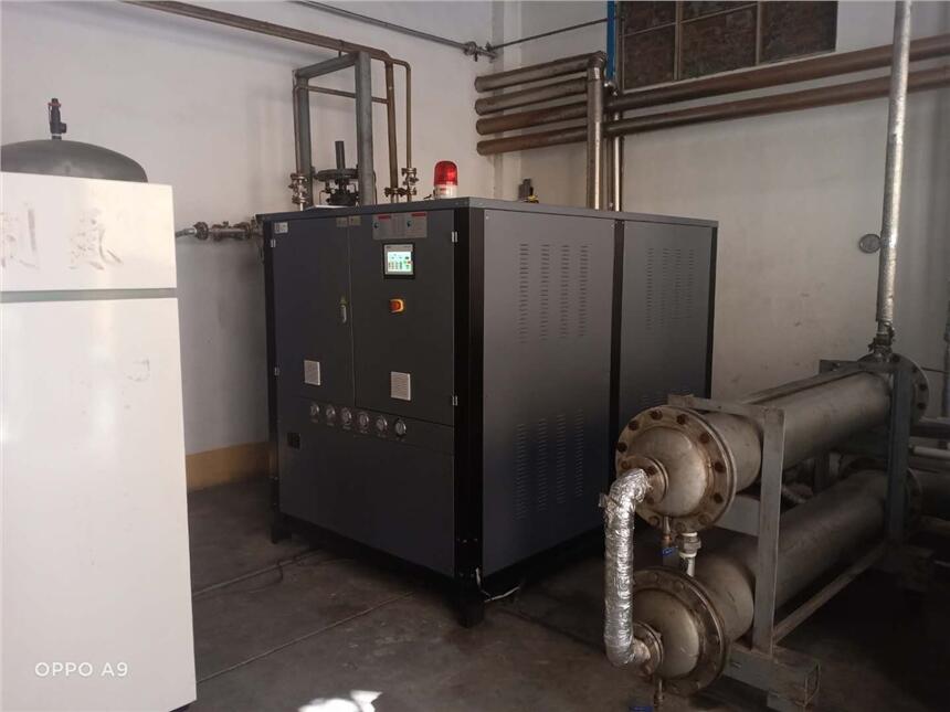 山東油溫機(jī)/水循環(huán)水溫機(jī)/導(dǎo)熱油加熱器/高溫模溫機(jī)