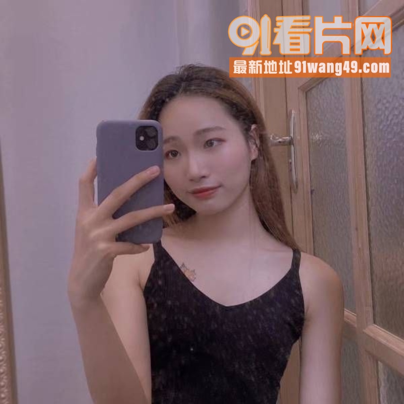 长腿反差婊叫着别插了 快...（1）