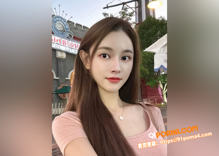 表弟在客厅睡觉 我和妈妈...（1）