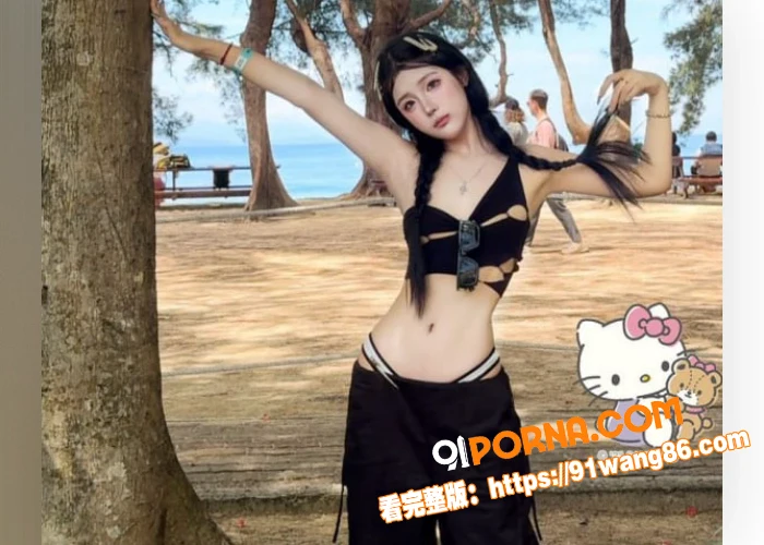 屁小六 粉嫩到爆的小母狗...（2）