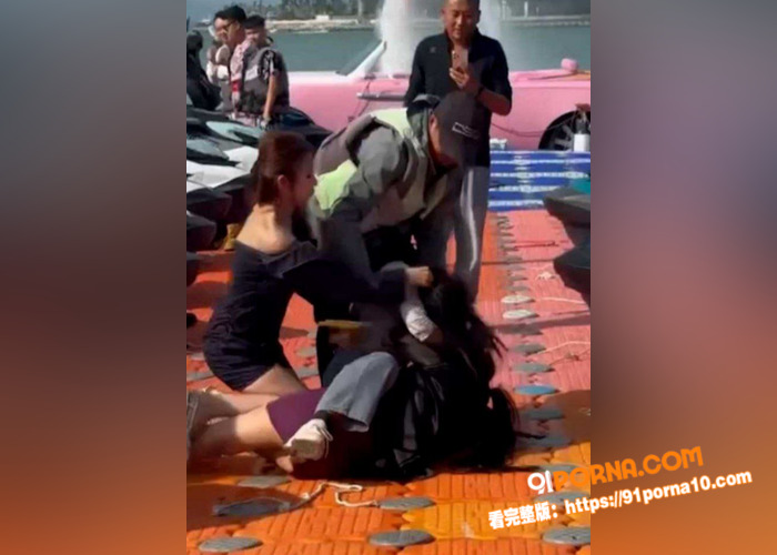 海南三亚钟情会所三女海边...（8）
