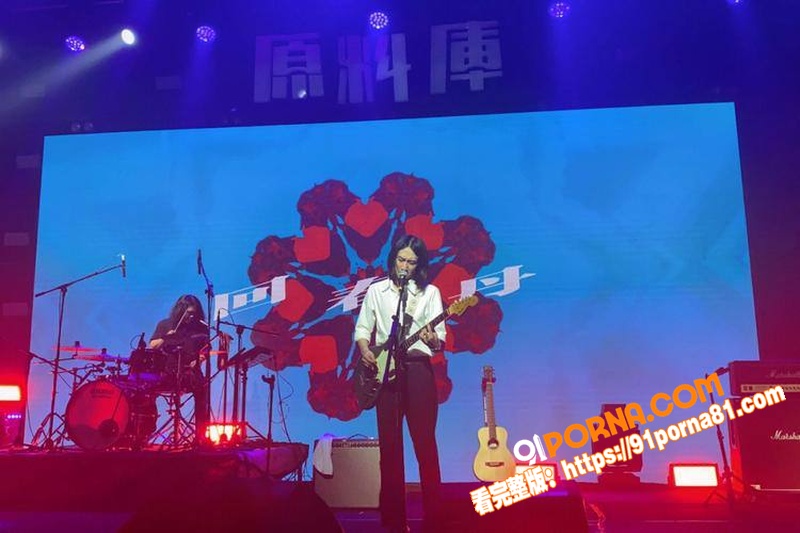 回春丹乐队主唱 刘西蒙 ...（9）
