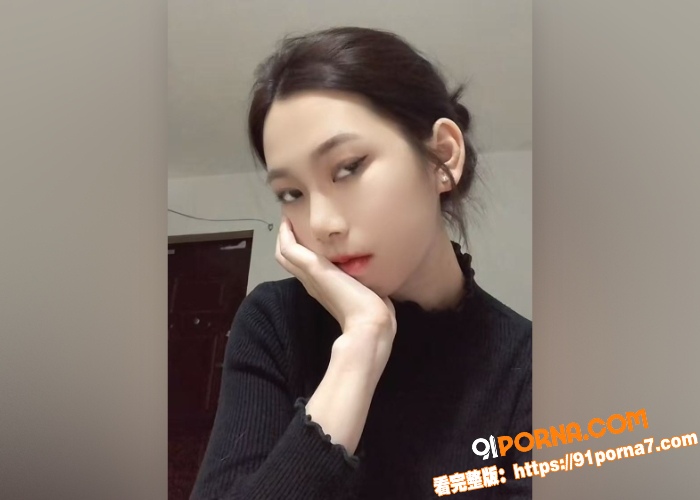 超反差眼镜美女和大哥私拍...（5）